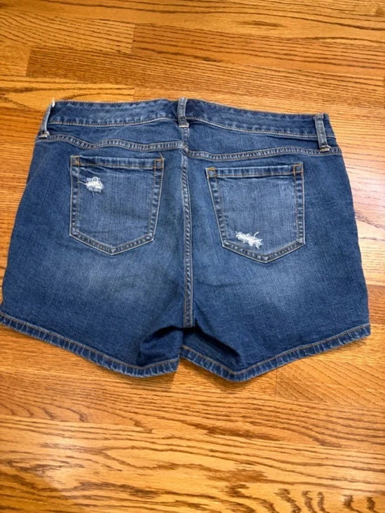 torrid 4" Shorts - Distressed Dark Blue Denim - Picture 2 of 8